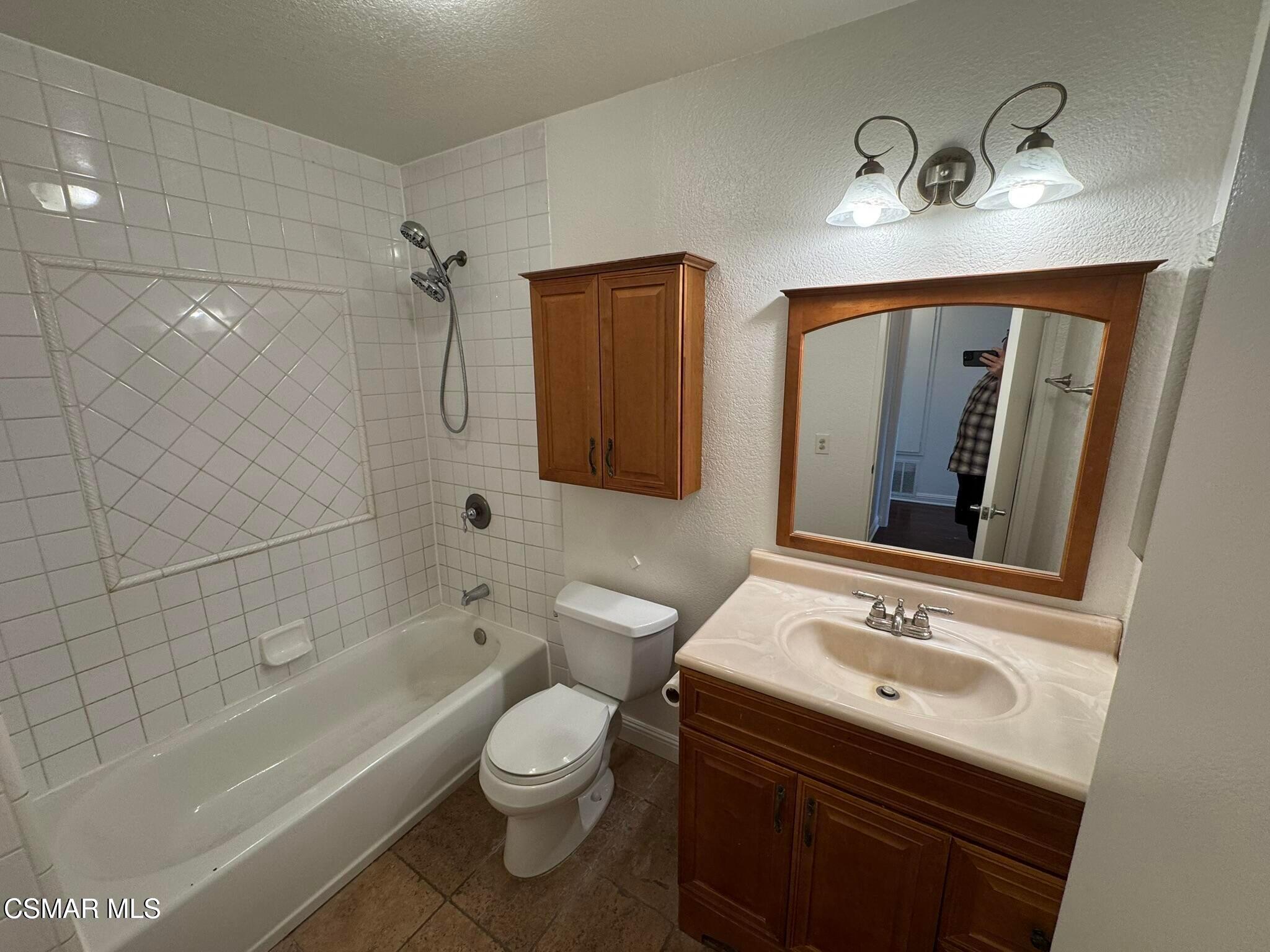 2263 Workman Avenue Simi Valley, CA 93063 - Photo 13 of 17 20260307042420895980000000-o