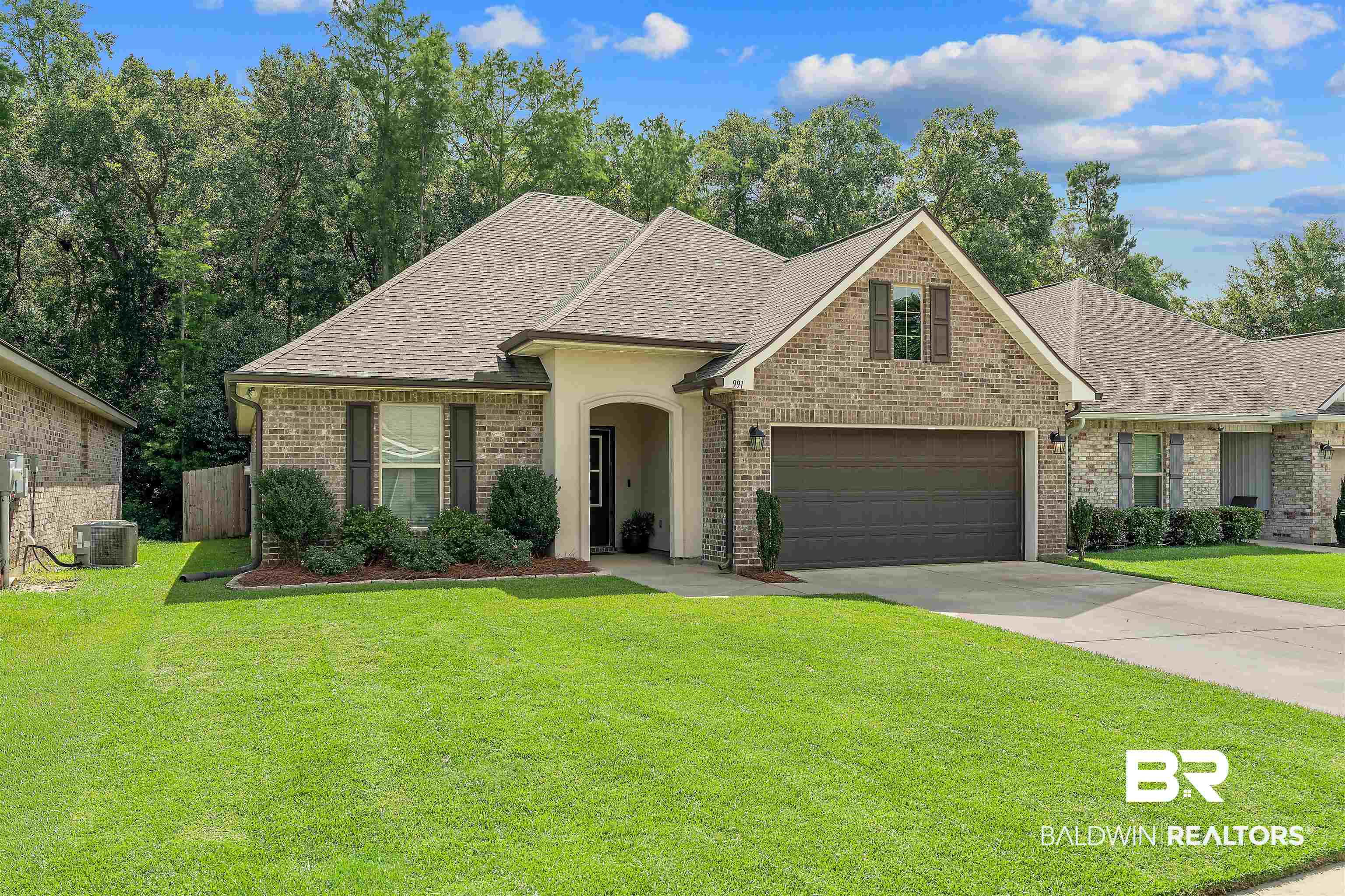 991 Gibson Court Foley, AL 36535 - Photo 2 of 30
