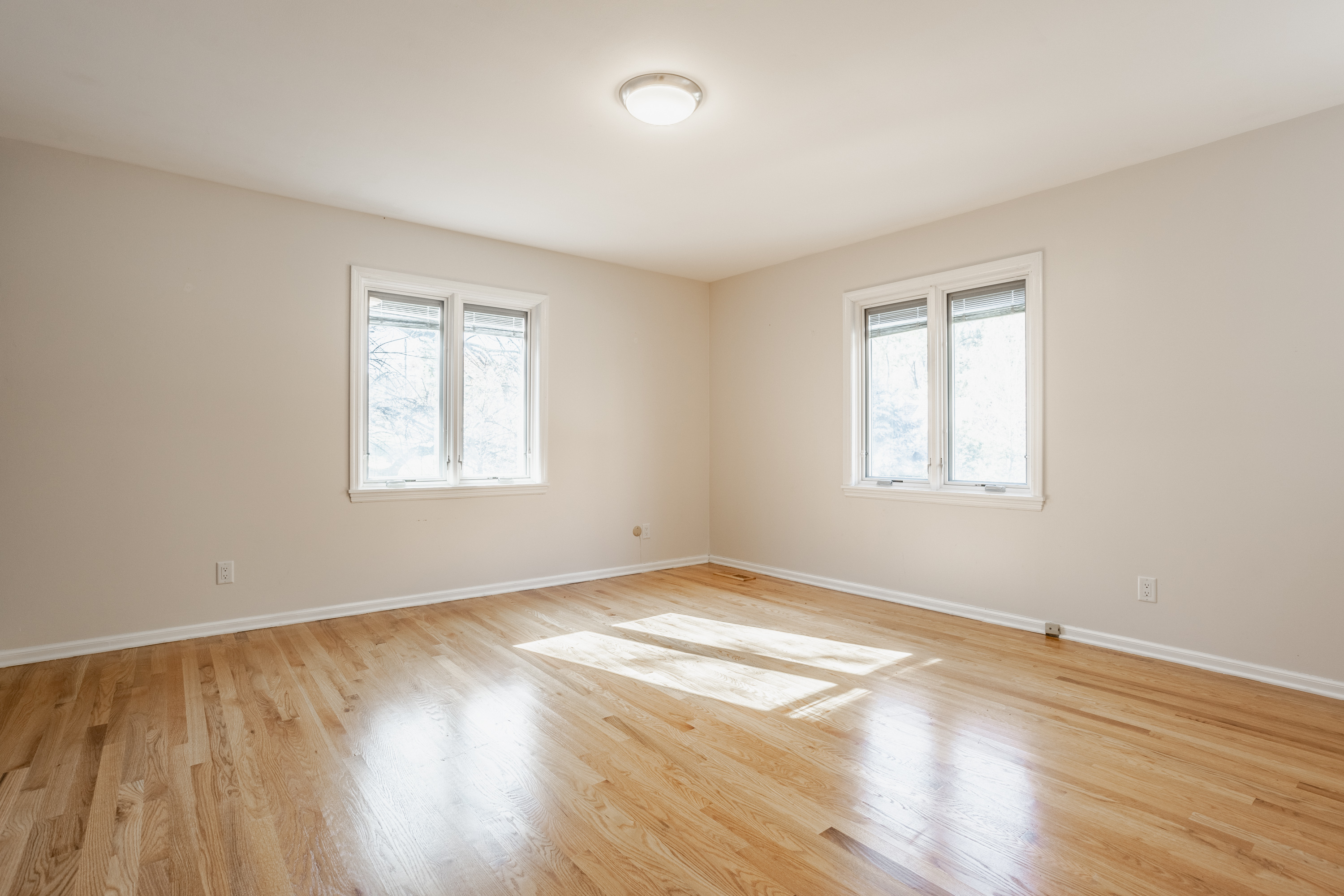 8073 Claridge Road Indianapolis, IN 46260 - Photo 14 of 28 Gallery Image 14