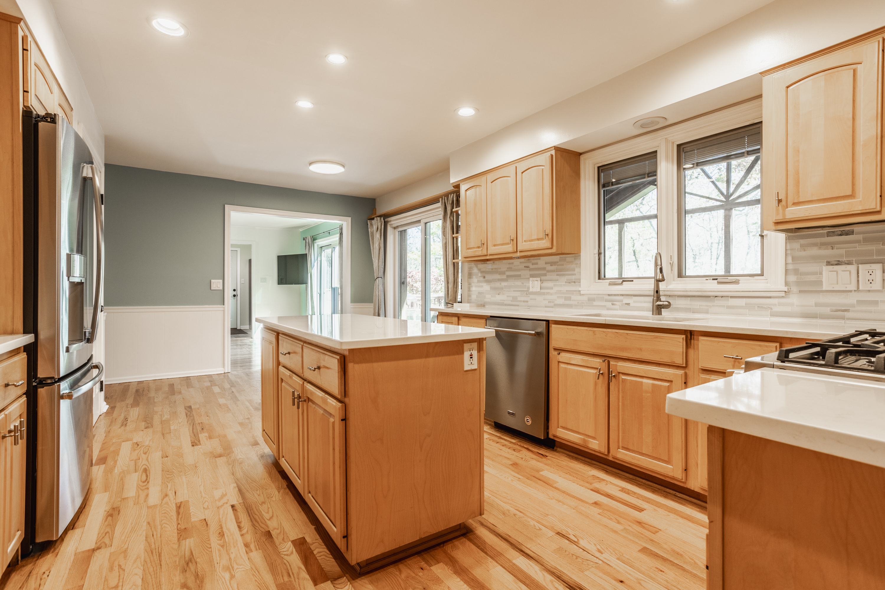 8073 Claridge Road Indianapolis, IN 46260 - Photo 23 of 28 Gallery Image 23