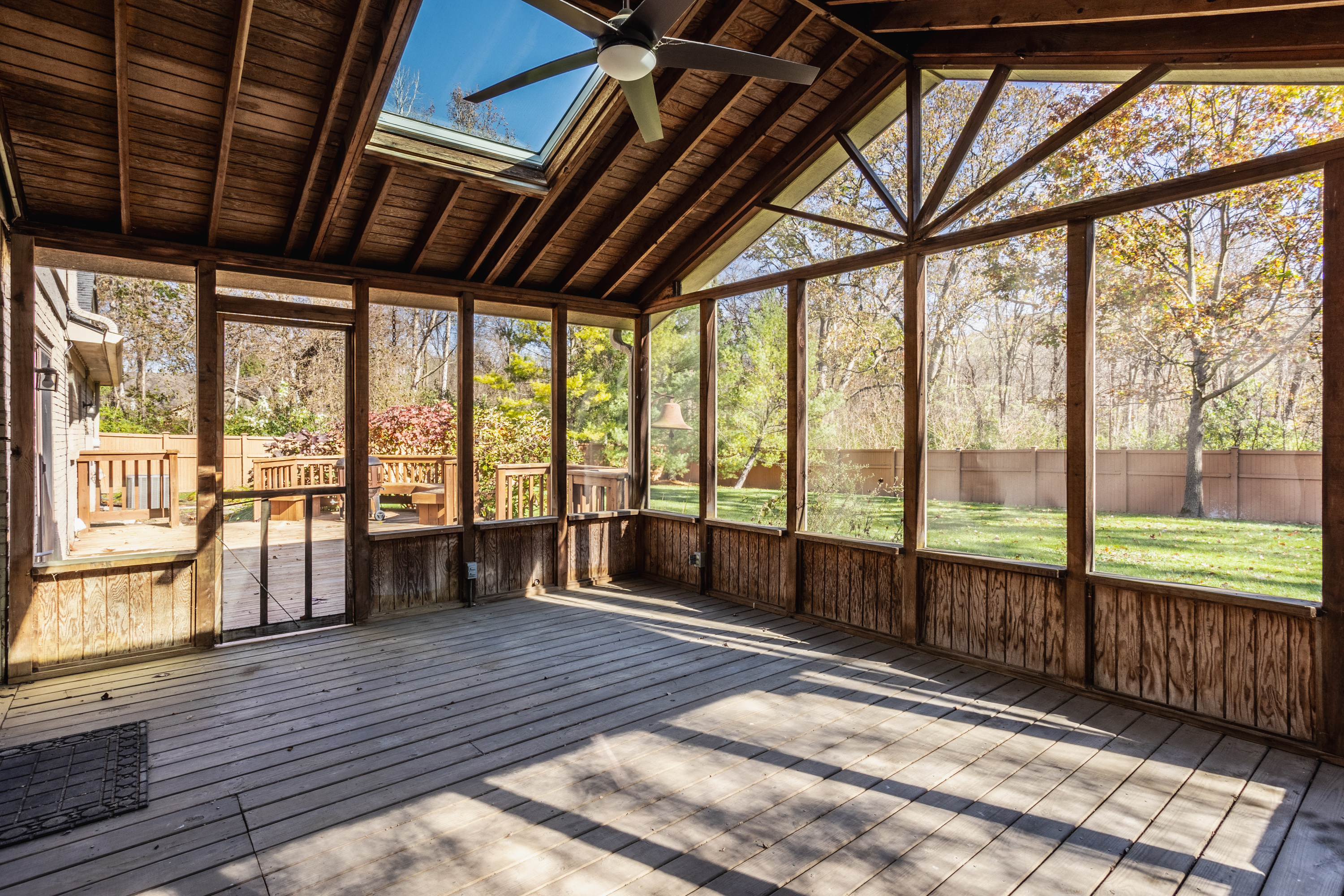 8073 Claridge Road Indianapolis, IN 46260 - Photo 3 of 28 Gallery Image 3
