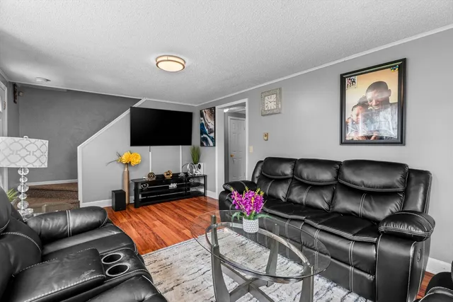 $340,000 | 68 Crest Circle, Worcester, MA 01603