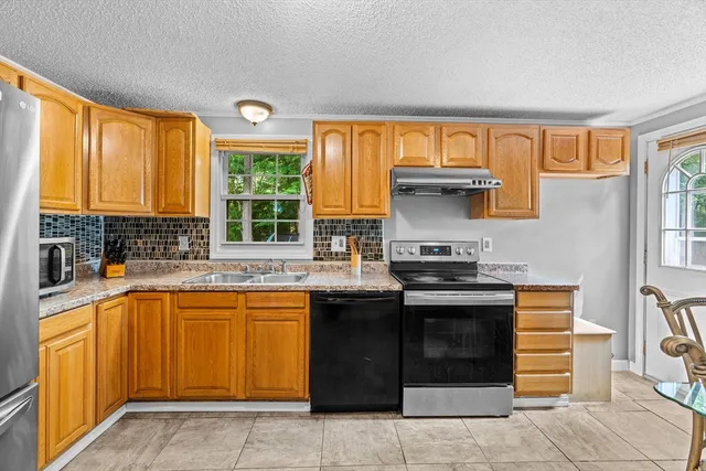 $340,000 | 68 Crest Circle, Worcester, MA 01603