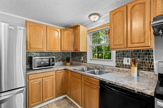 $340,000 | 68 Crest Circle, Worcester, MA 01603