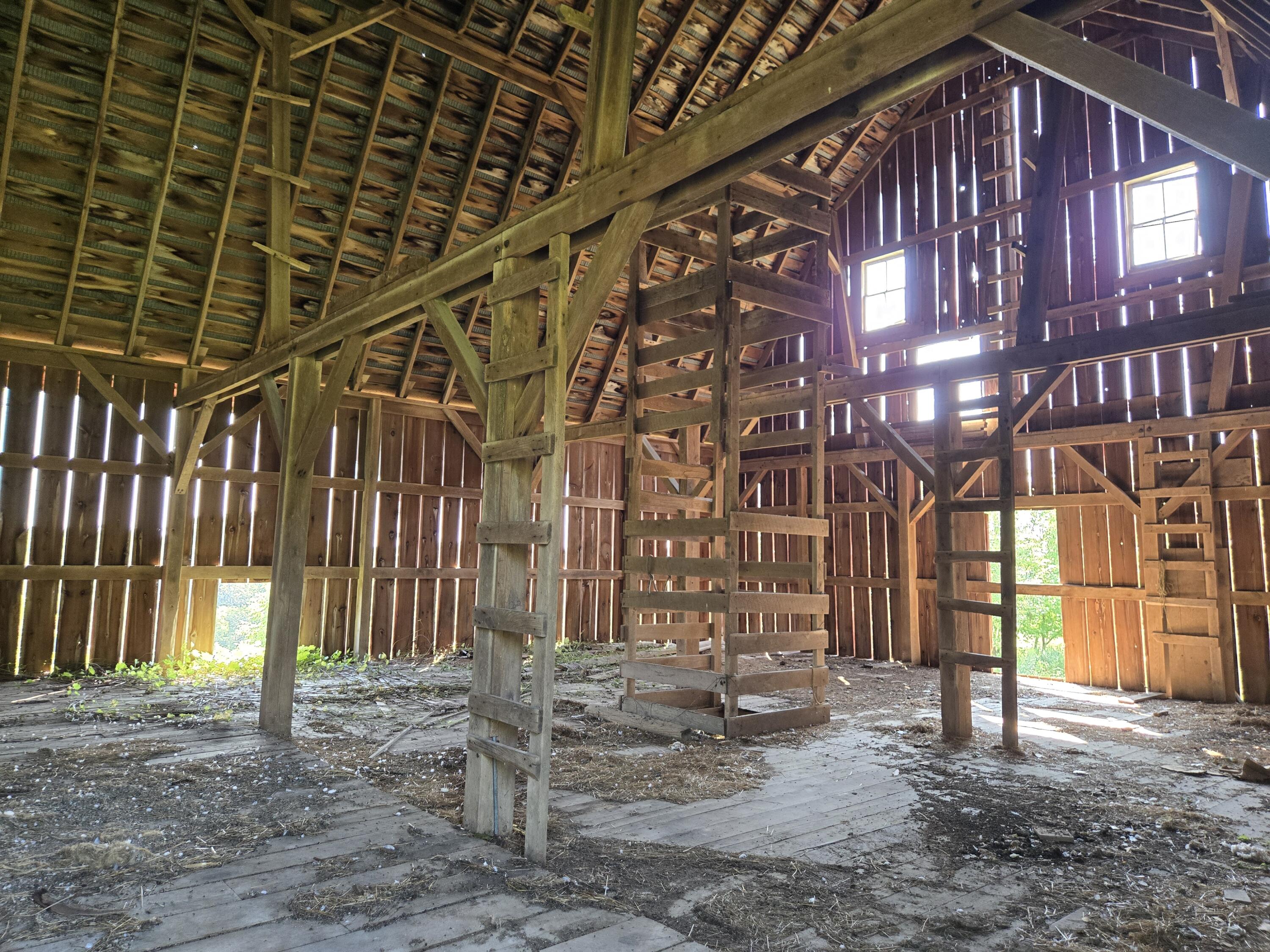 E7530 Hinkst Hollow Road Franklin, WI 54665 - Photo 33 of 45 Loft of Barn/Shed
