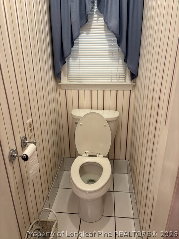 1523 Proctorville Church Road Proctorville, NC 28369 - Photo 27 of 35 a bathroom with a toilet and a sink