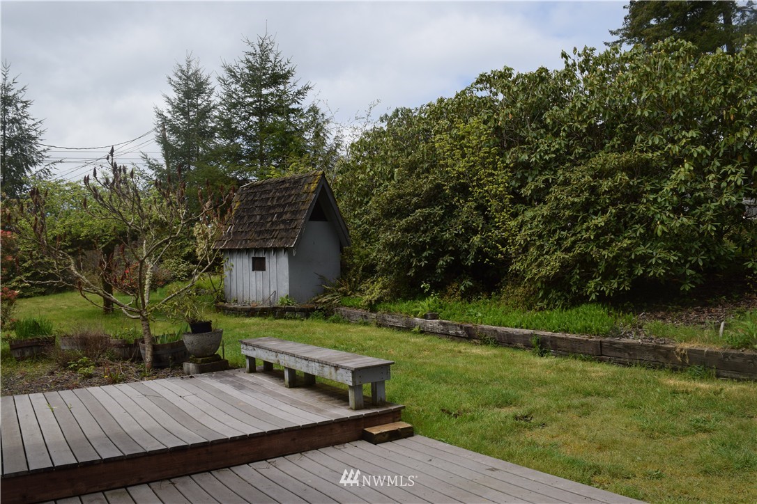 6030 East Grapeview Loop Road Allyn, WA 98524 - Photo 3 of 25 Gallery Image 3