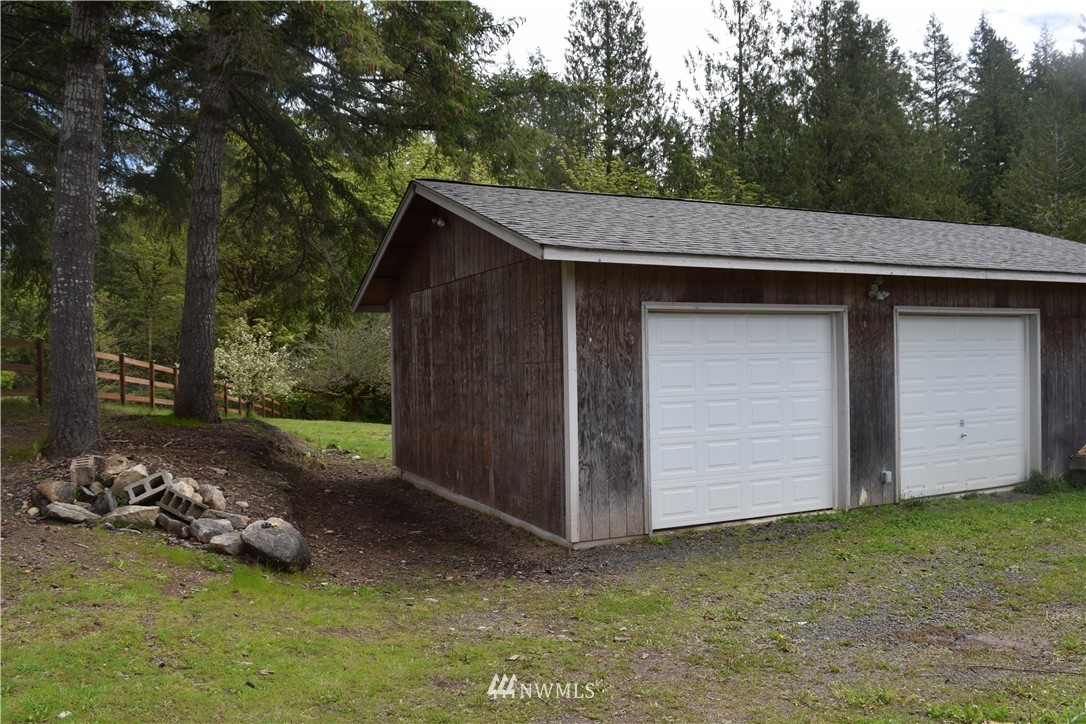 6030 East Grapeview Loop Road Allyn, WA 98524 - Photo 5 of 25 Gallery Image 5