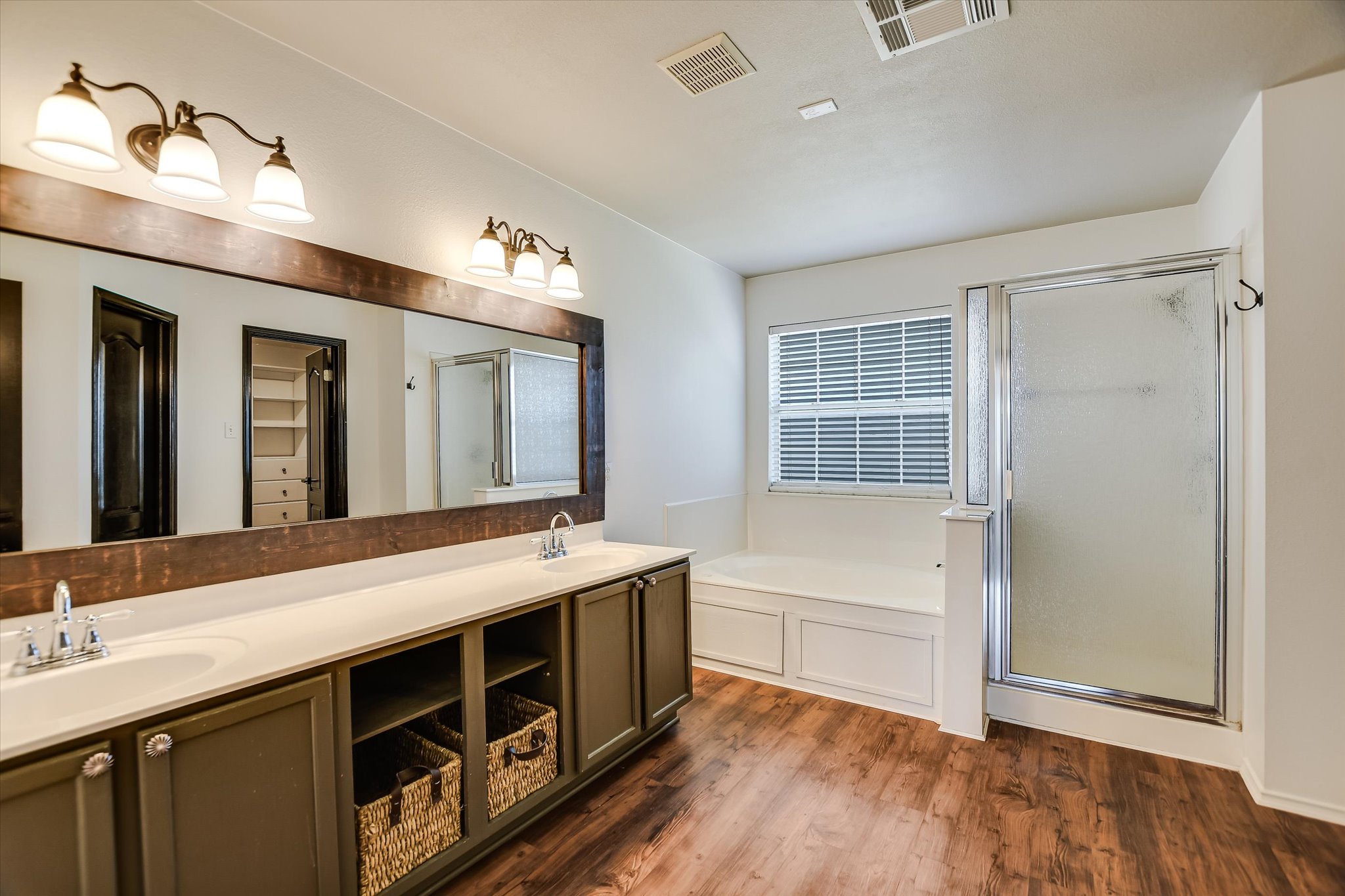 3031 Bent Tree Loop Round Rock, TX 78681 - Photo 15 of 23 Primary Bedroom