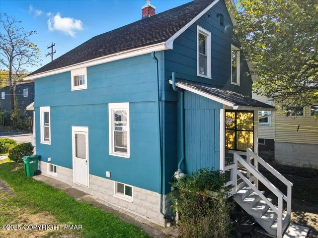 $230,000 | 179 King Street, East Stroudsburg, PA 18301