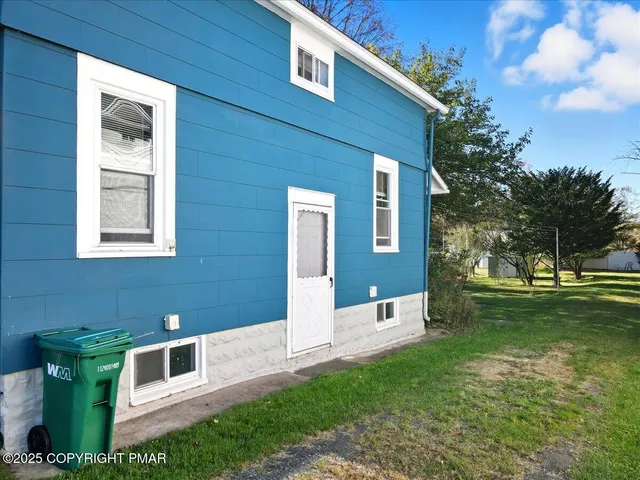 $230,000 | 179 King Street, East Stroudsburg, PA 18301