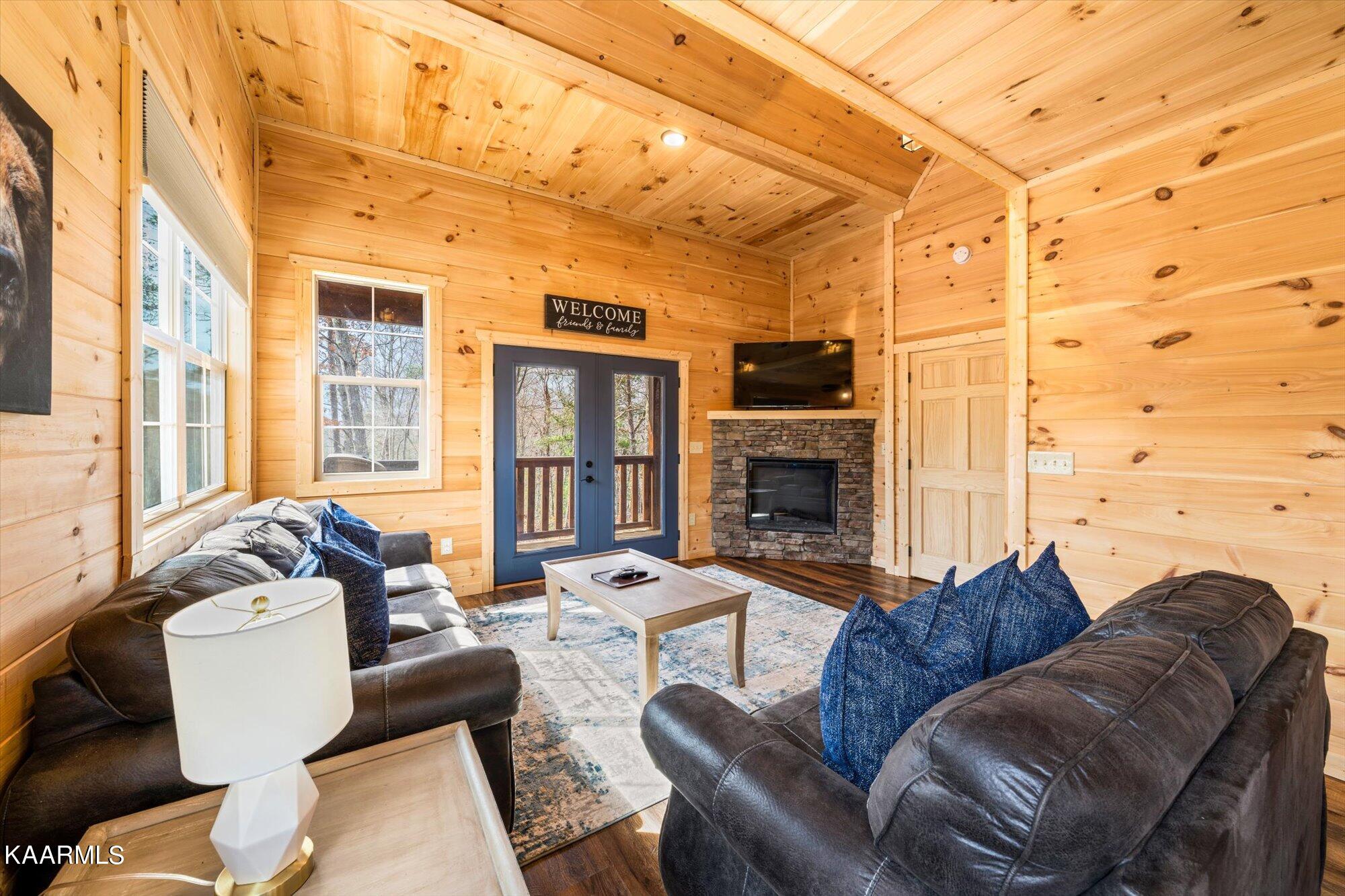 3541 Locust Ridge Road Sevierville, TN 37876 - Photo 4 of 33 04-3541-Locust-Ridge-Rd-Sevierville-TN-4