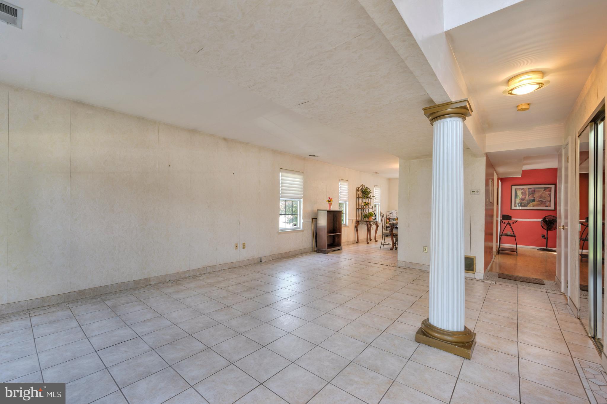 13360 Susan Terrace Philadelphia, PA 19116 - Photo 3 of 29 a view of a living room hardwood