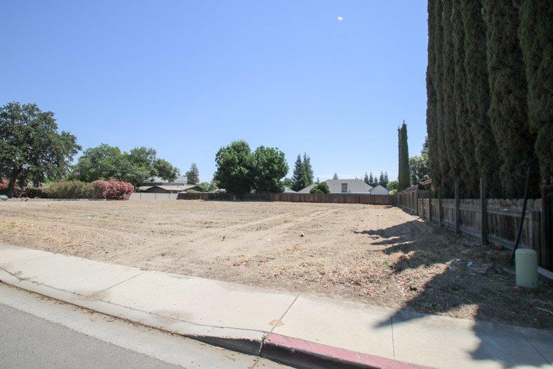 1488 North Reed Avenue Reedley, CA 93654 - Photo 2 of 8