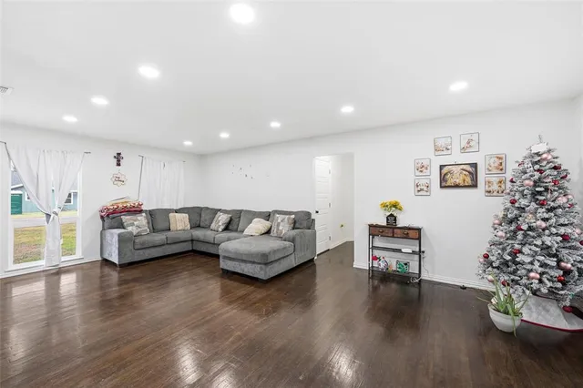 $270,000 | 1020 East Walnut Street, Hillsboro, TX 76645