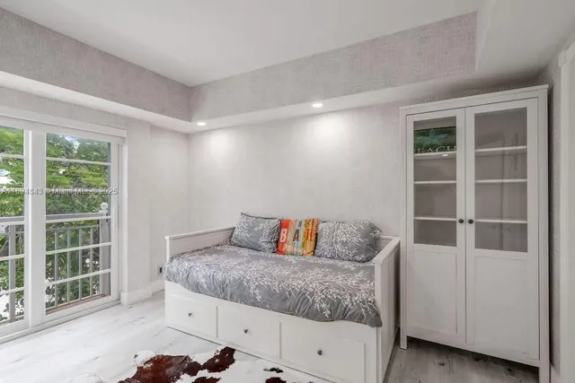 $9,950 | 100 Jefferson Avenue, Unit 10012, Miami Beach, FL 33139