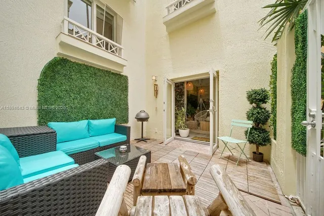 $9,950 | 100 Jefferson Avenue, Unit 10012, Miami Beach, FL 33139