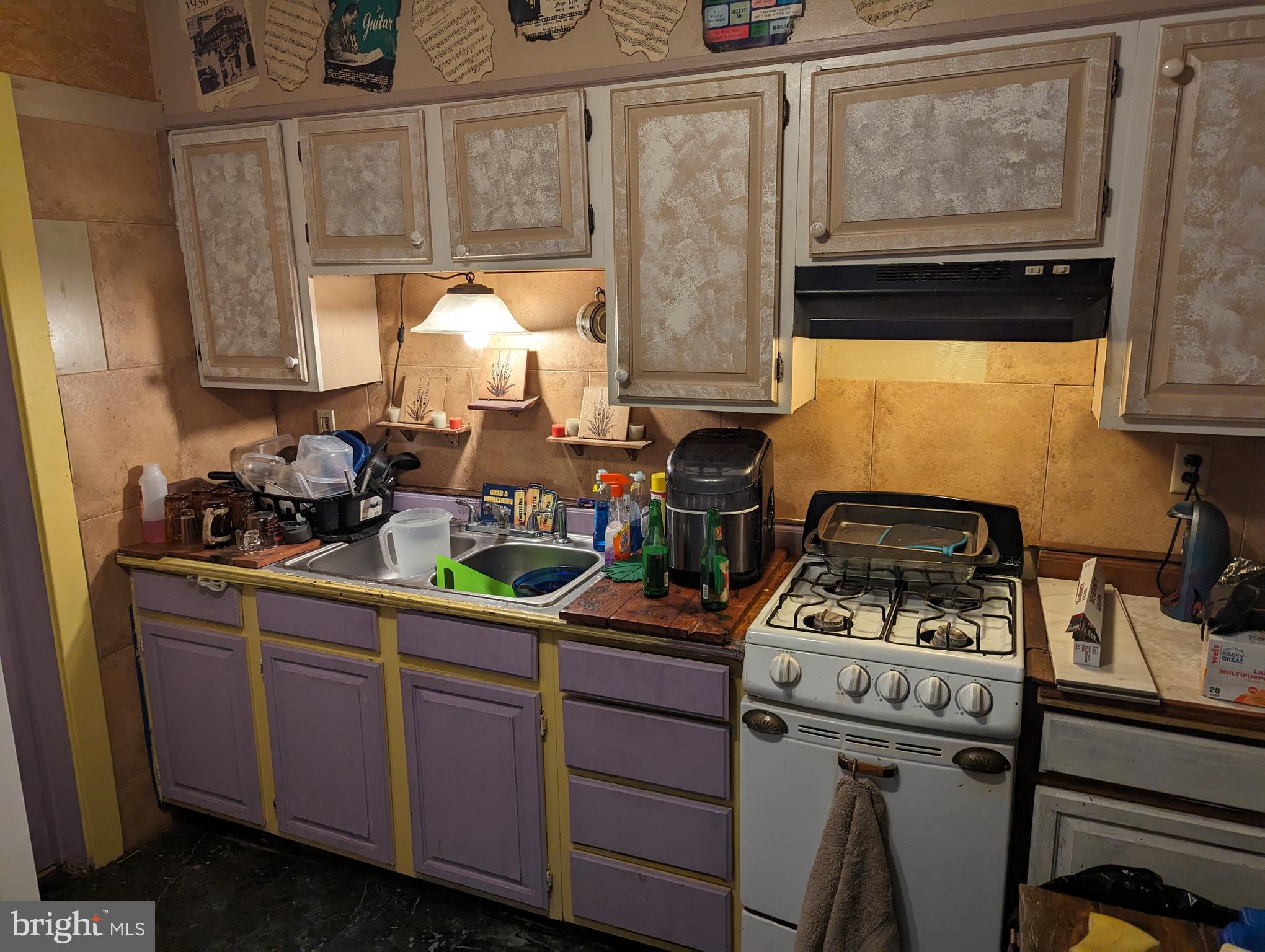 1504 Centre Avenue Reading, PA 19601 - Photo 2 of 7