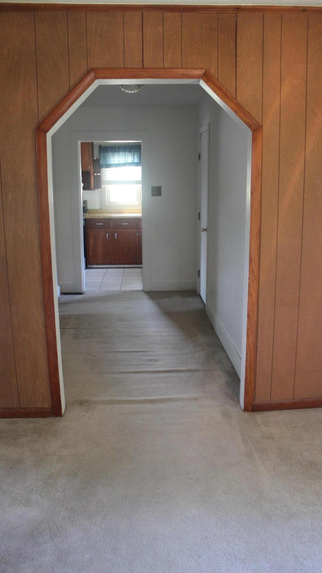 228 Jonesboro Road Bristol, TN 37620 - Photo 7 of 13 IMG_3455
