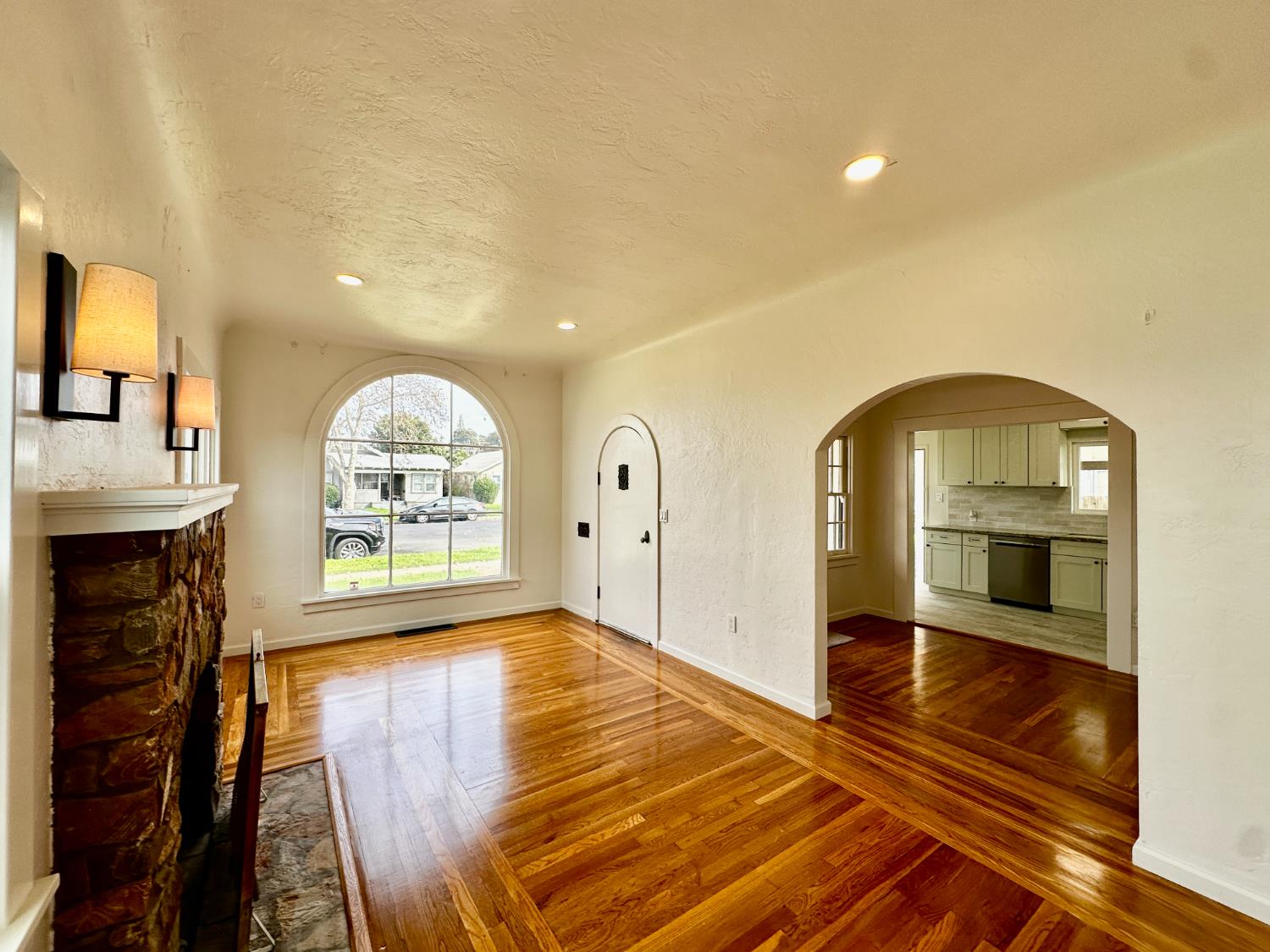 944 West 22nd Street Merced, CA 95340 - Photo 11 of 26