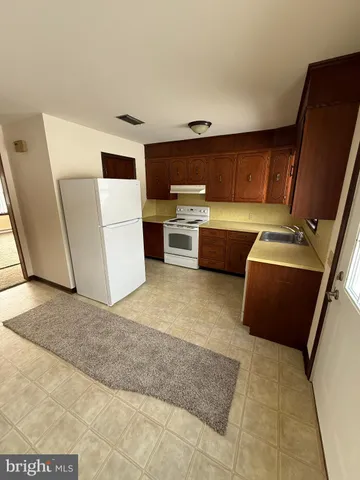 $1,295 | 228 West 8th Street, Waynesboro, PA 17268