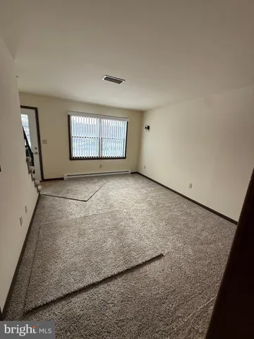 $1,295 | 228 West 8th Street, Waynesboro, PA 17268