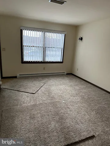 $1,295 | 228 West 8th Street, Waynesboro, PA 17268