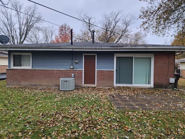 $110,000 | 403 Todd Street, Park Forest, IL 60466