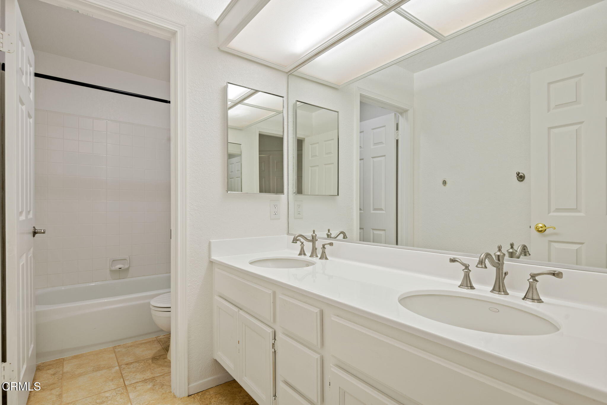 800 Coronado Place Oxnard, CA 93030 - Photo 11 of 43 30 - Bathroom 2