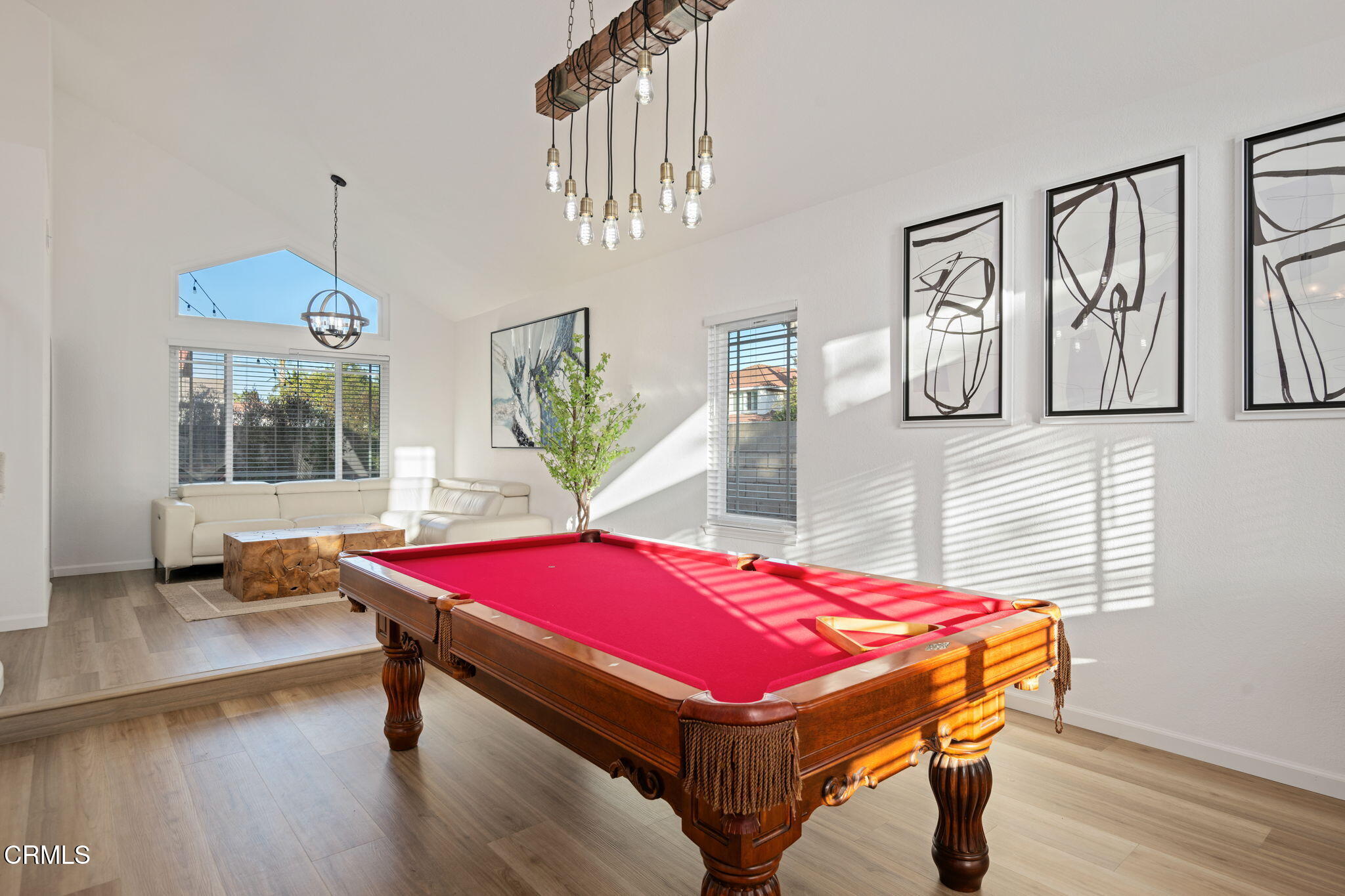 800 Coronado Place Oxnard, CA 93030 - Photo 33 of 43 06 - Living Room