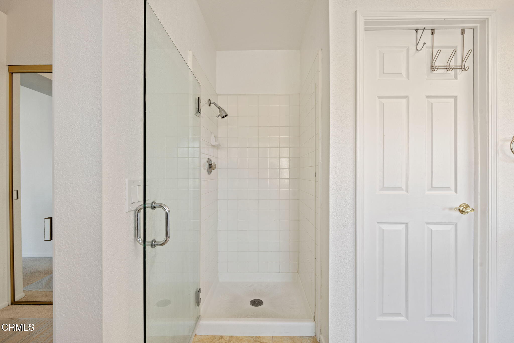 800 Coronado Place Oxnard, CA 93030 - Photo 7 of 43 26 - Primary Bathroom