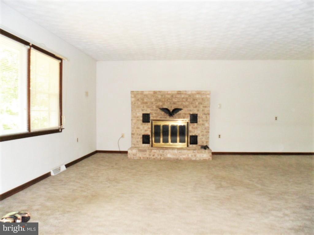 210 Union Hall Road Carlisle, PA 17013 - Photo 8 of 36 Gallery Image 8