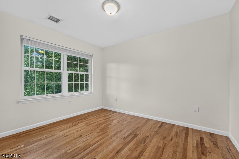 587 Greenbrook Road North Plainfield, NJ 07063 - Photo 22 of 33 Gallery Image 22
