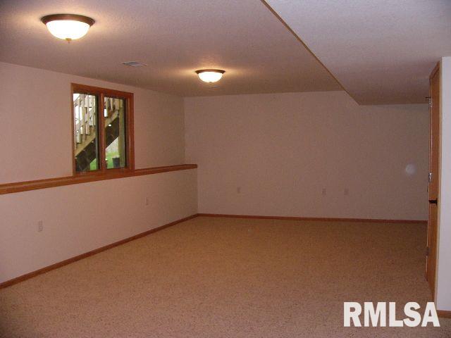 3517 Shady Ridge Court Davenport, IA 52806 - Photo 6 of 8