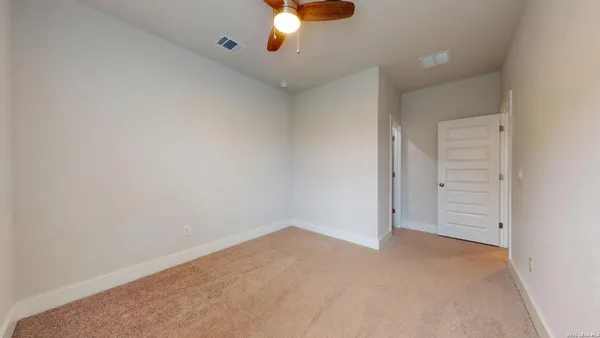 $3,000 | 11526 Hollering Pass, Schertz, TX 78154