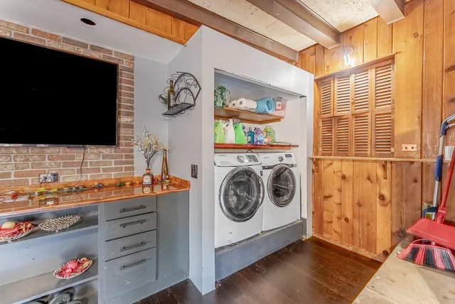 $535,000 | 1910 North 74th Avenue, Elmwood Park, IL 60707