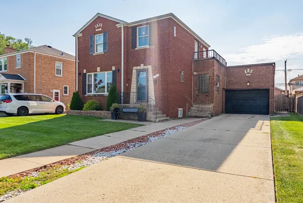 $480,000 | 1910 North 74th Avenue, Elmwood Park, IL 60707