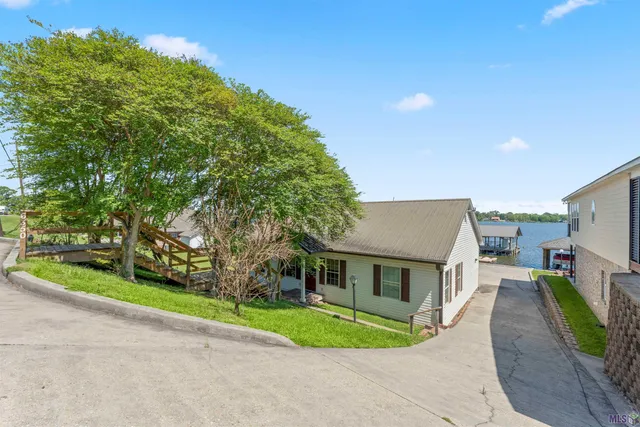 $555,000 | 6350 False River Drive, Oscar, LA 70762