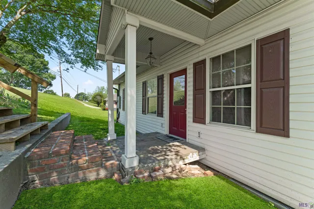 $555,000 | 6350 False River Drive, Oscar, LA 70762