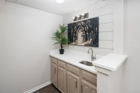 $250,000 | 333 Melrose Drive, Unit 22D, Richardson, TX 75080