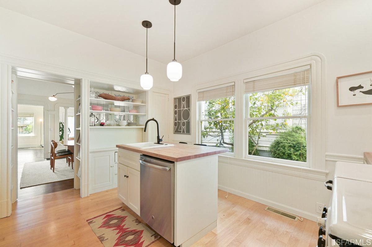 74 Hamilton Place Oakland, CA 94612 - Photo 18 of 34