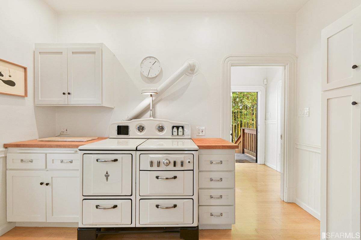 74 Hamilton Place Oakland, CA 94612 - Photo 20 of 34