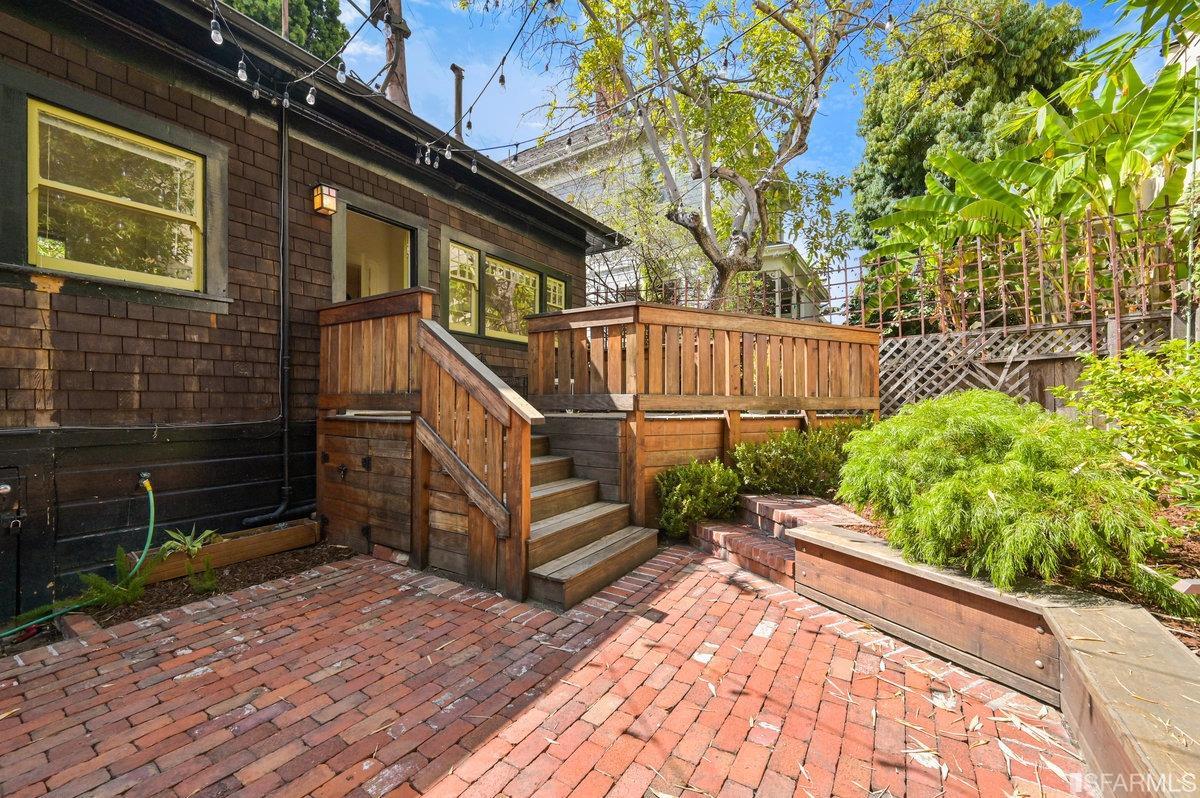 74 Hamilton Place Oakland, CA 94612 - Photo 31 of 34