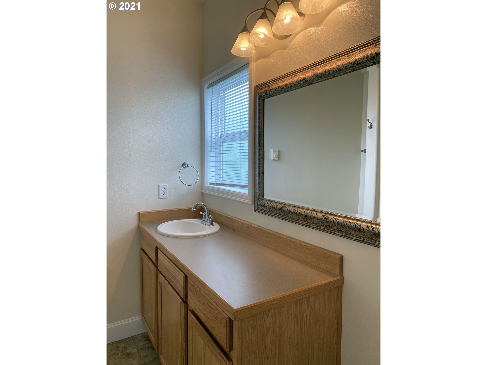 1112 9th Street Florence, OR 97439 - Photo 18 of 22 Gallery Image 18