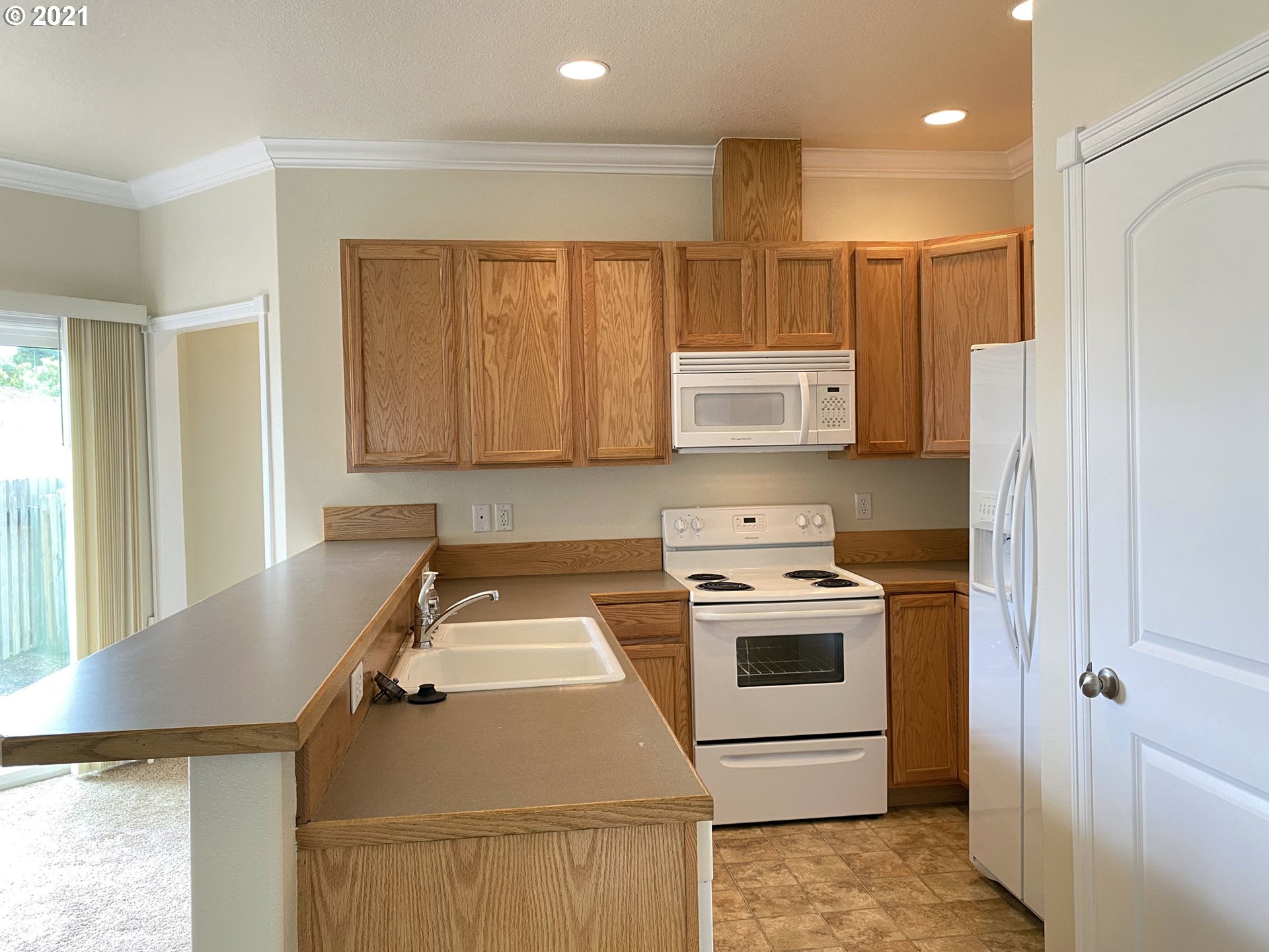 1112 9th Street Florence, OR 97439 - Photo 21 of 22 Gallery Image 21