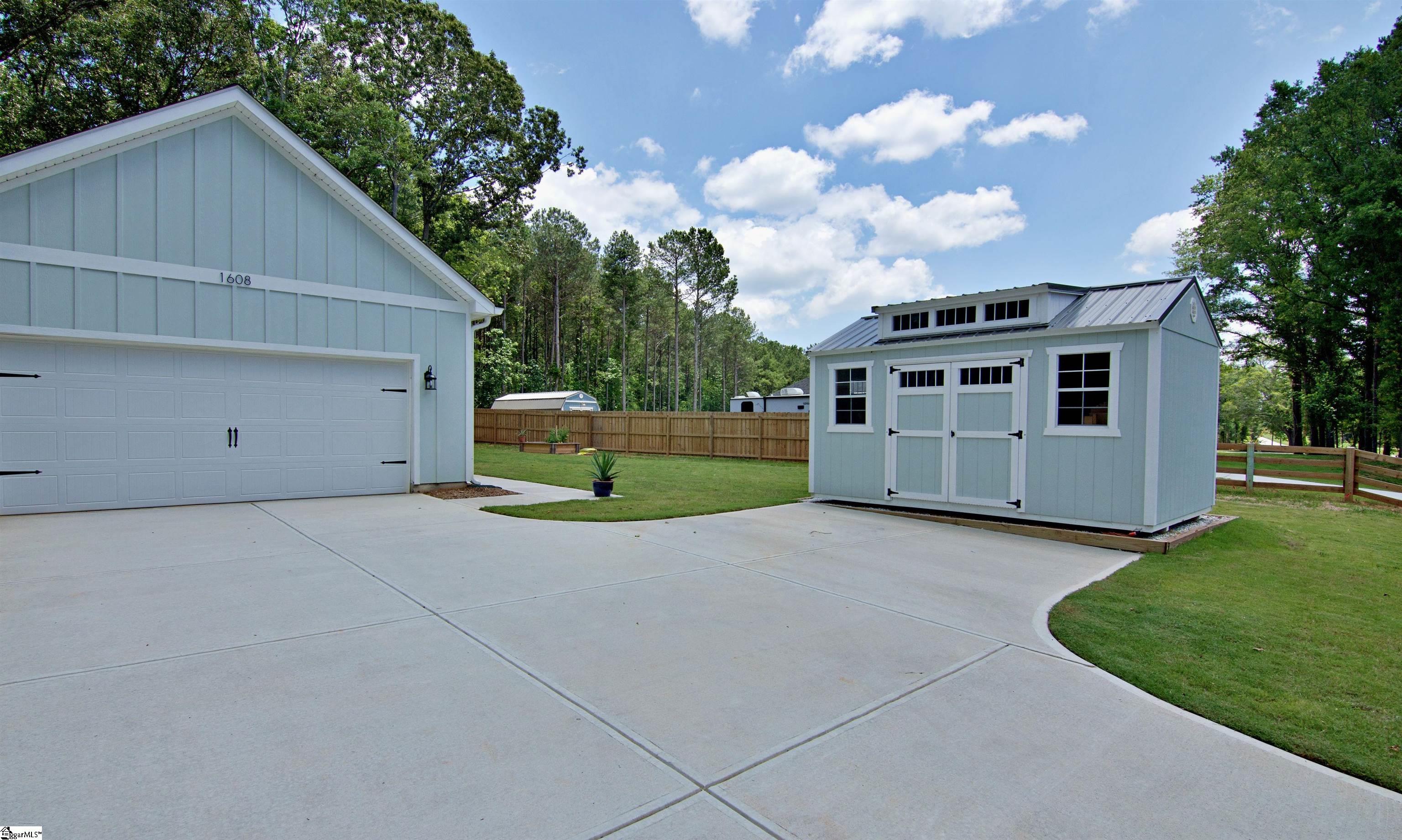 1608 Rock Springs Road Lavonia, GA 30553 - Photo 4 of 48 Gallery Image 4