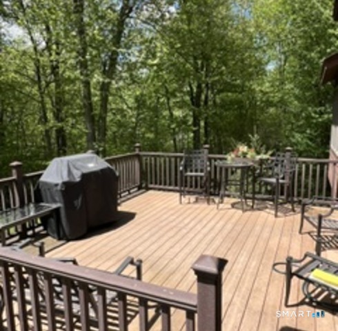 72 Pinnacle Road Ellington, CT 06029 - Photo 5 of 38 a outdoor space with furniture
