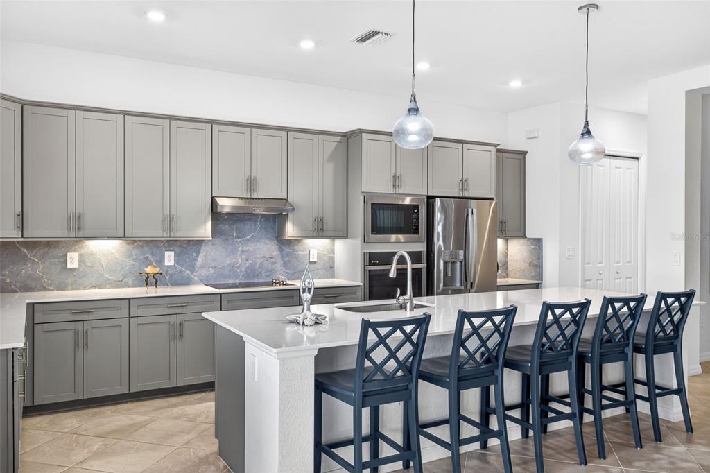 12752 Tulum Loop Venice, FL 34293 - Photo 13 of 57