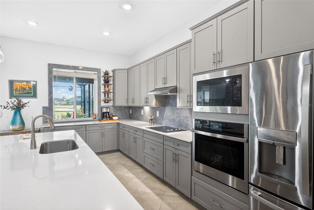 12752 Tulum Loop Venice, FL 34293 - Photo 15 of 57