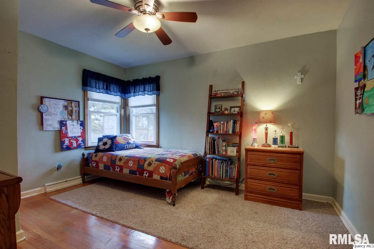 3204 Lawrence Road Quincy, IL 62301 - Photo 7 of 12 Gallery Image 7